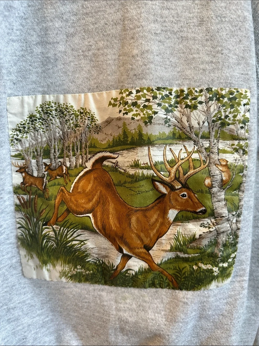 Vintage Heather Gray Deer Graphic Crewneck Sweatshirt